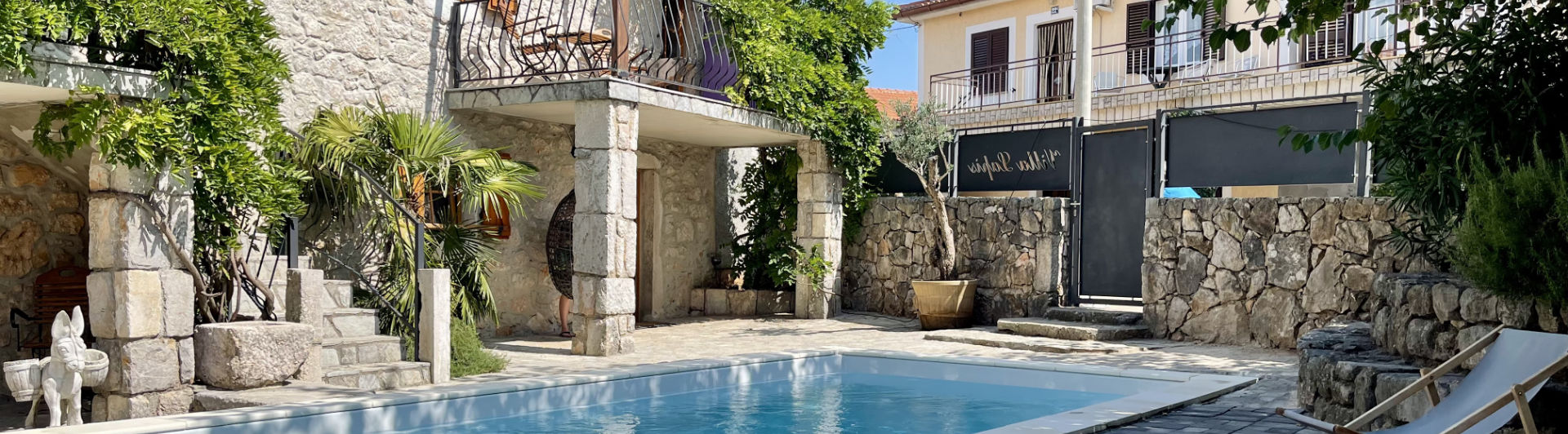 Willkommen in der Villa Lapis